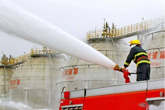 我市成功举行危险化学品企业重大危险源事故应急救援演练，筑牢安全生产防线